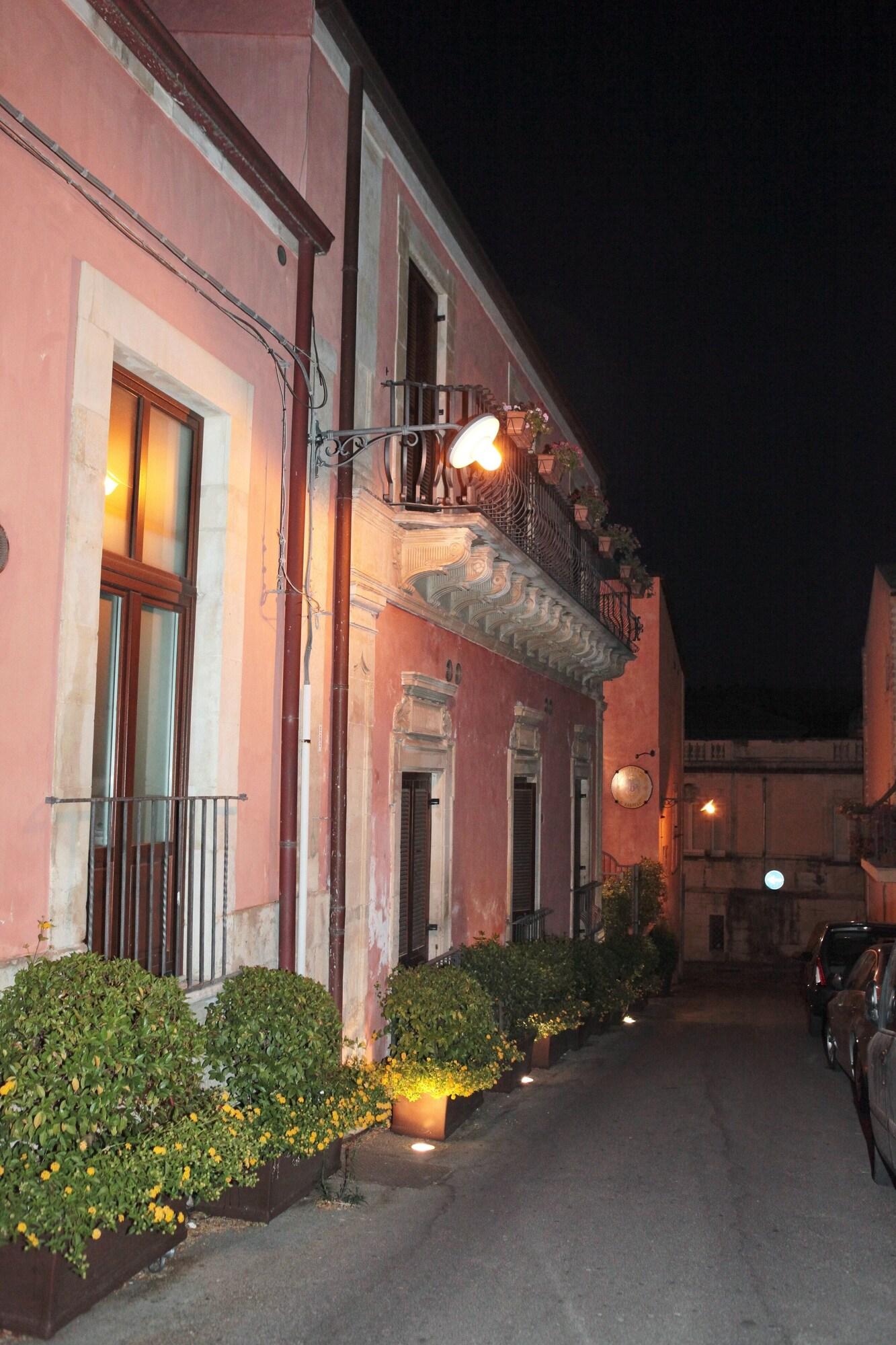 Hotel Il Barocco Рагуза Экстерьер фото